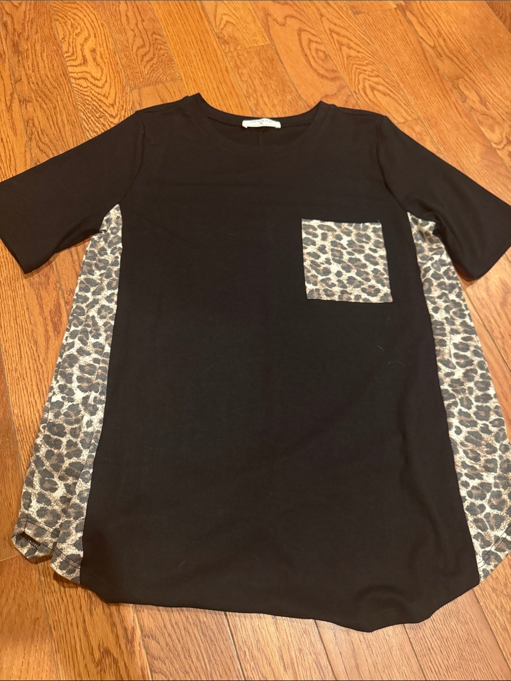 Zenana Black Tee with Leopard Print Pocket and Side Panels